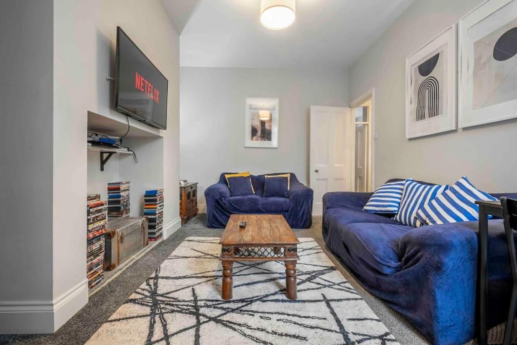 Beautiful Apartment With Parking Hexham Exterior photo